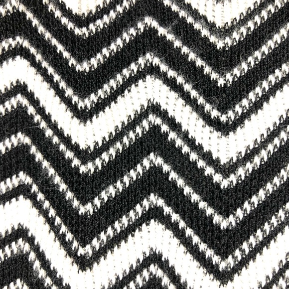 Bebe Knitted Zig Zag Black Cropped Cardigan - Picture 9 of 9